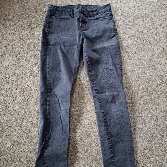 CK JEANS STRETCHY STRAIGHT LEG SNAKE SKIN PRINT JEANS - Picture 2 of 3